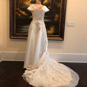 Michaelangelo Wedding Dress Ivory Size 10